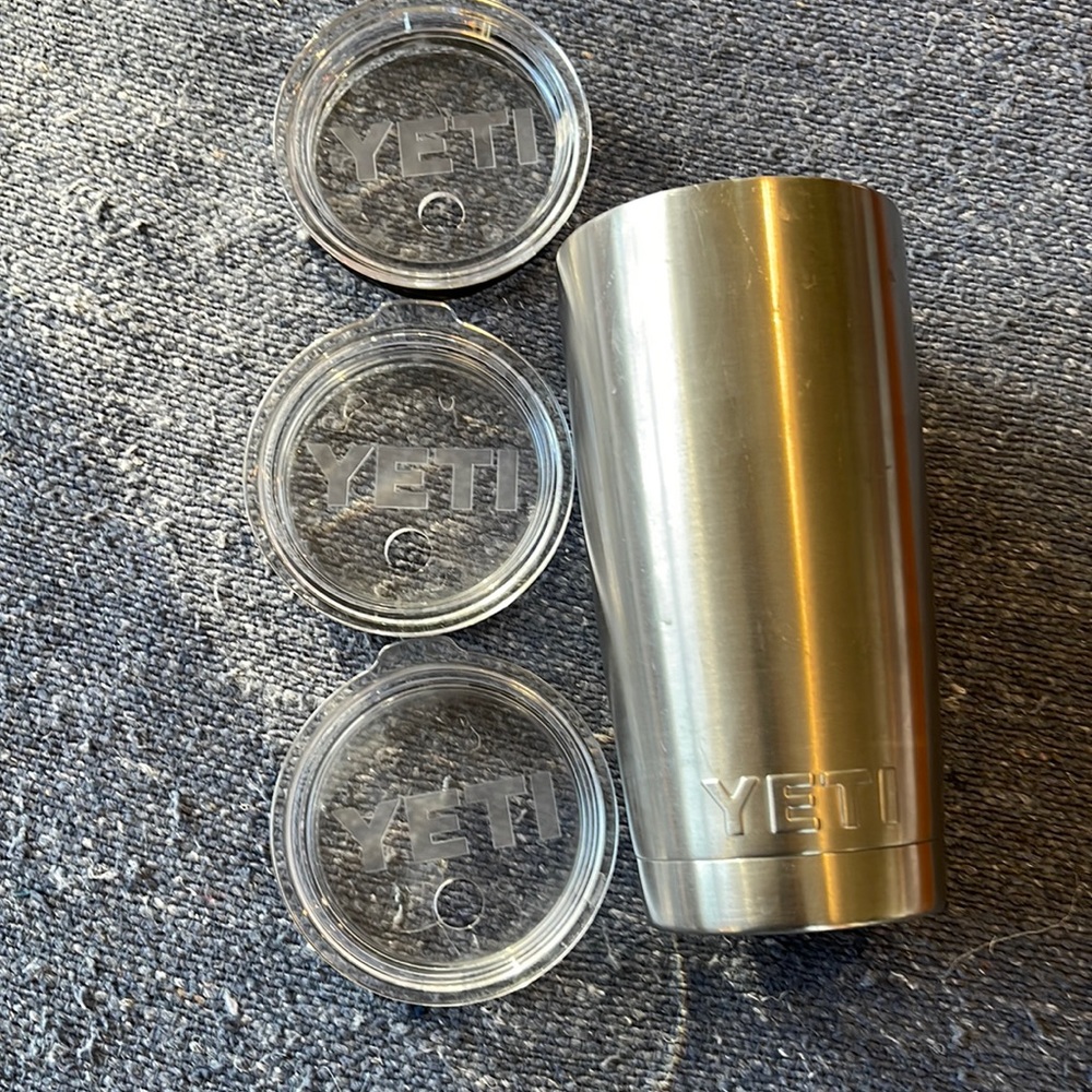 Yeti!! 12 oz w 3 lids. ❤️❤️❤️